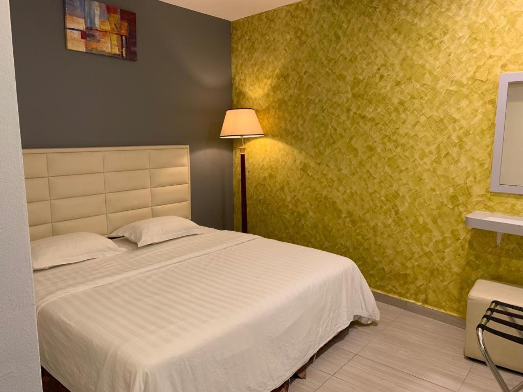 Fortune Hotel Johor Bahru Ngoại thất bức ảnh